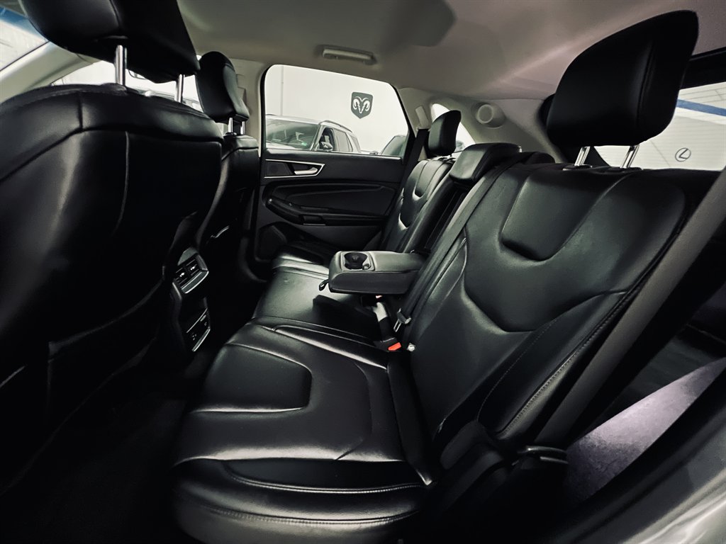 2022 Ford Edge - $15,850