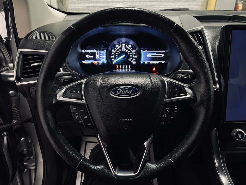 2022 Ford Edge - $15,850
