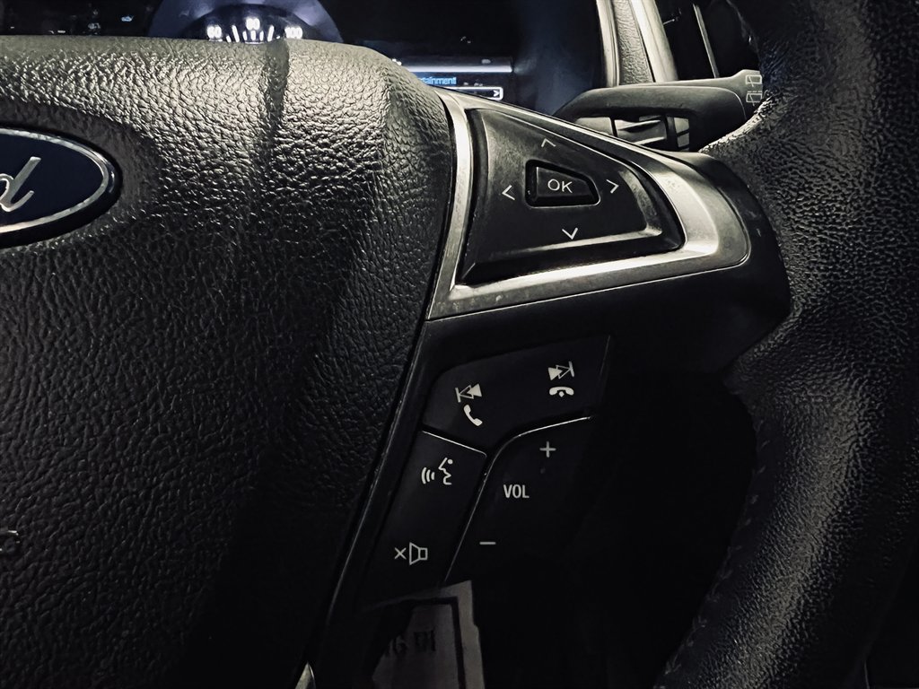 2022 Ford Edge - $15,850