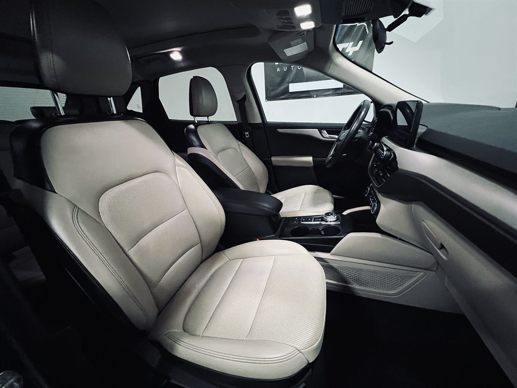 2020 Ford Escape - $16,200