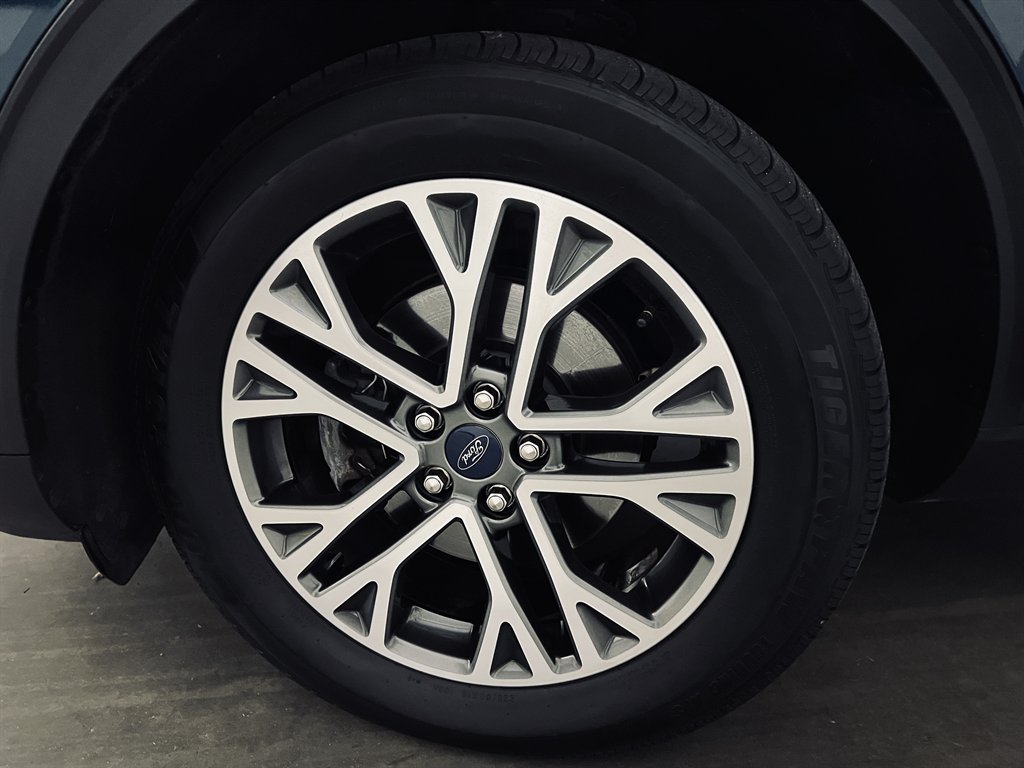 2020 Ford Escape - $16,200