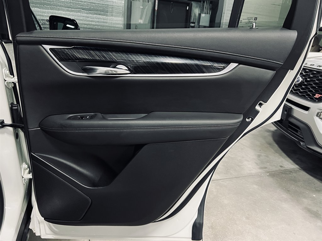 2021 Cadillac XT6 - $20,400