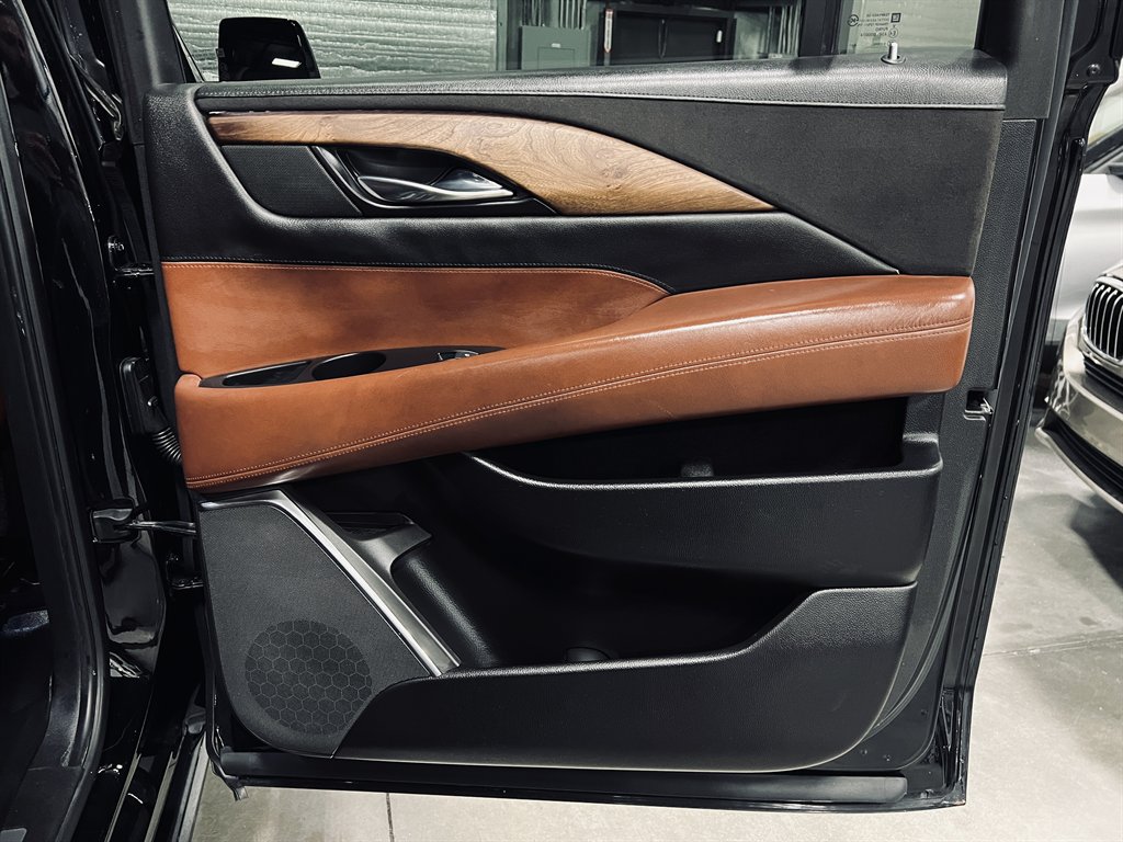 2015 Cadillac Escalade - $24,850