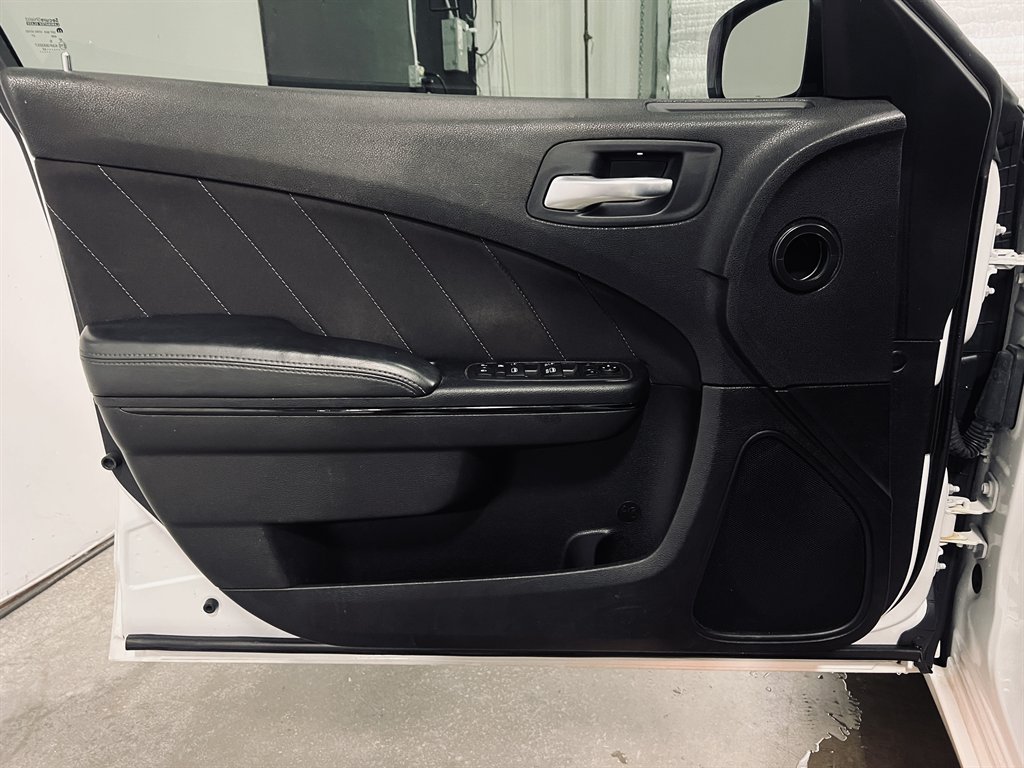 2022 Dodge Charger - $18,800
