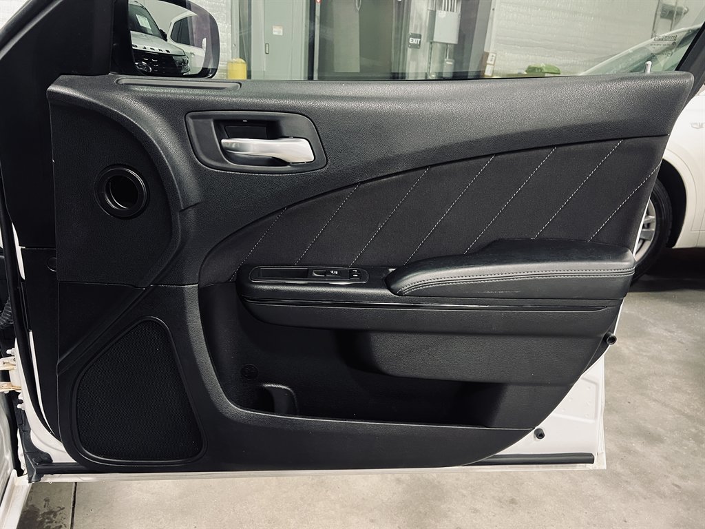 2022 Dodge Charger - $18,800