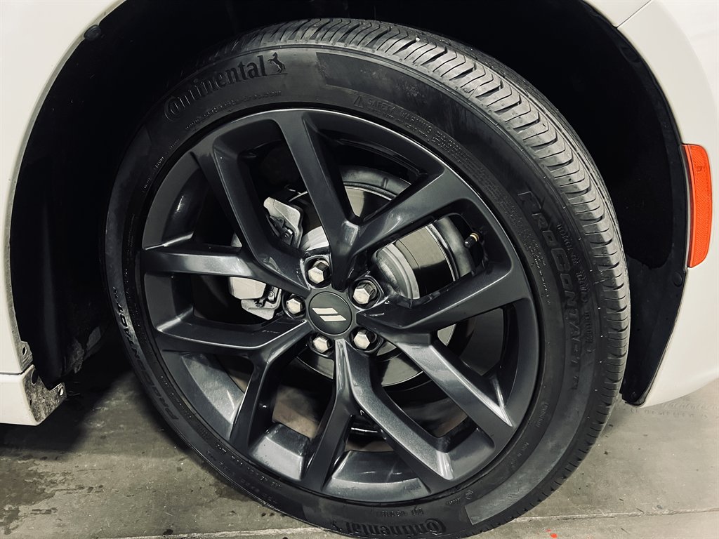 2022 Dodge Charger - $18,800