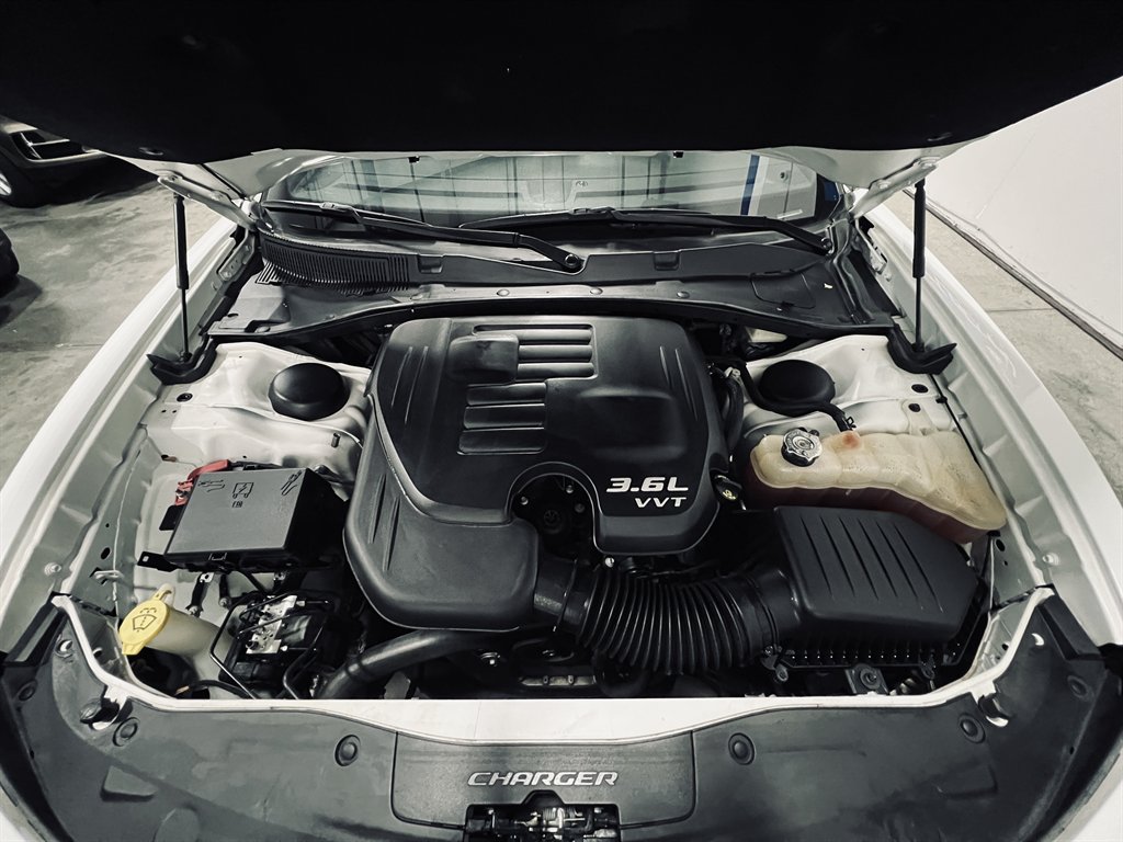 2022 Dodge Charger - $18,800