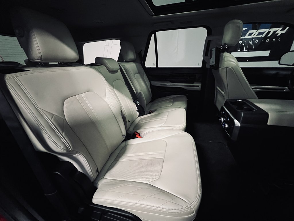 2020 Ford Expedition - $29,800