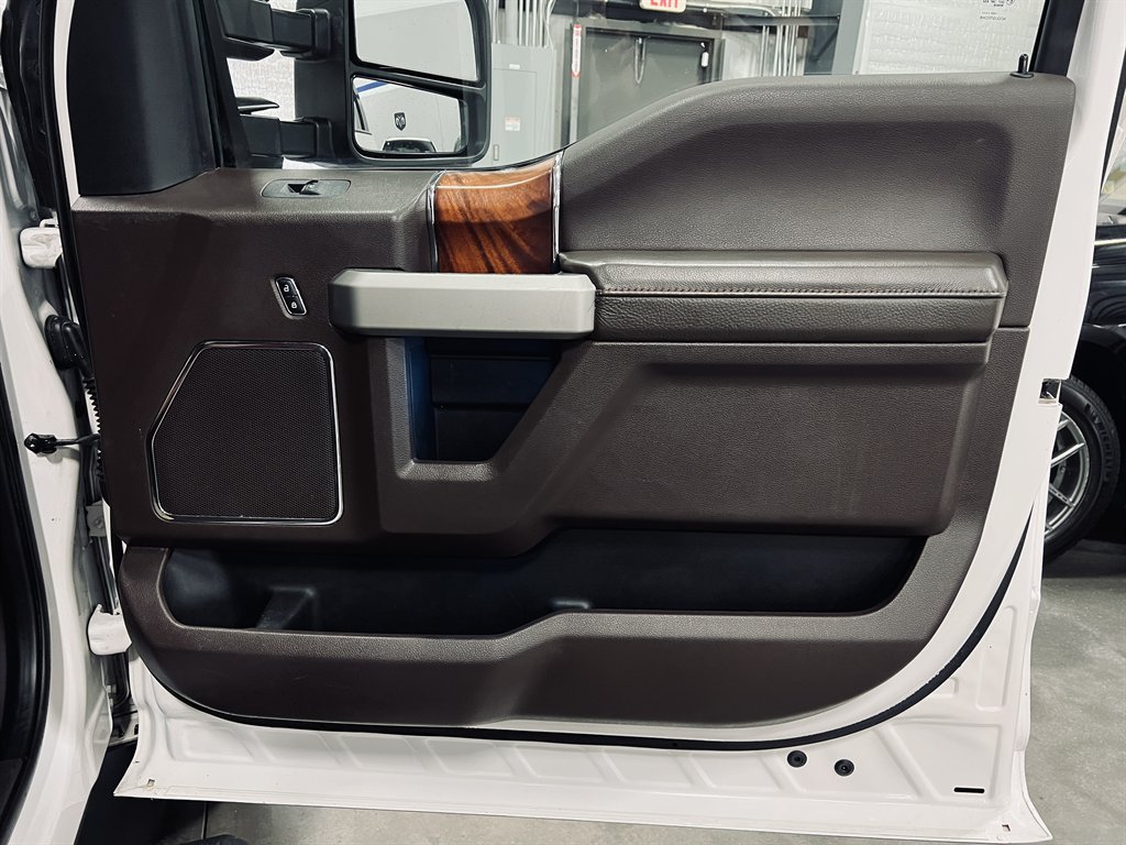 2019 Ford F-350 - $39,999