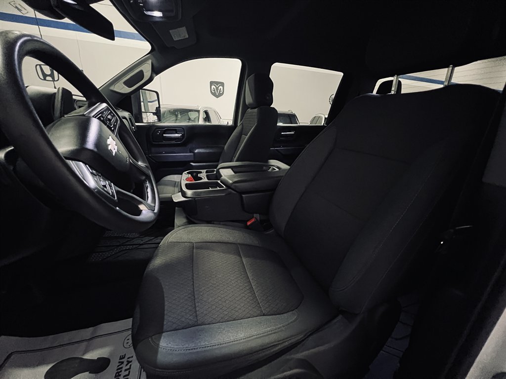 2022 Chevrolet Silverado Hd - $31,899