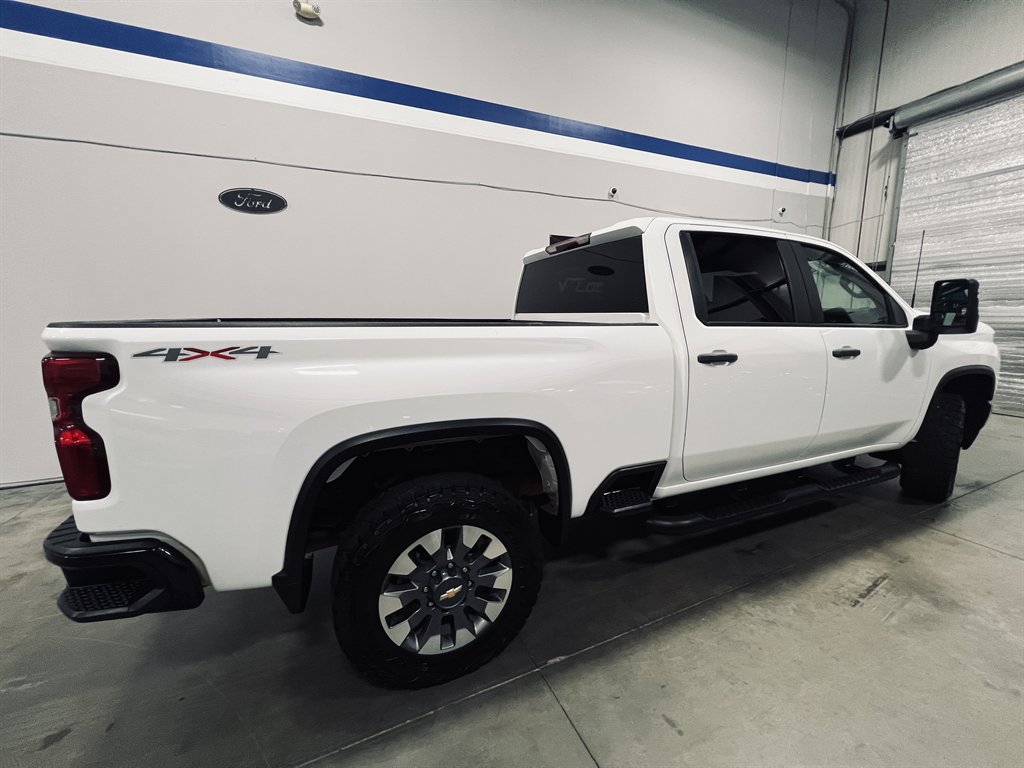 2022 Chevrolet Silverado Hd - $31,899