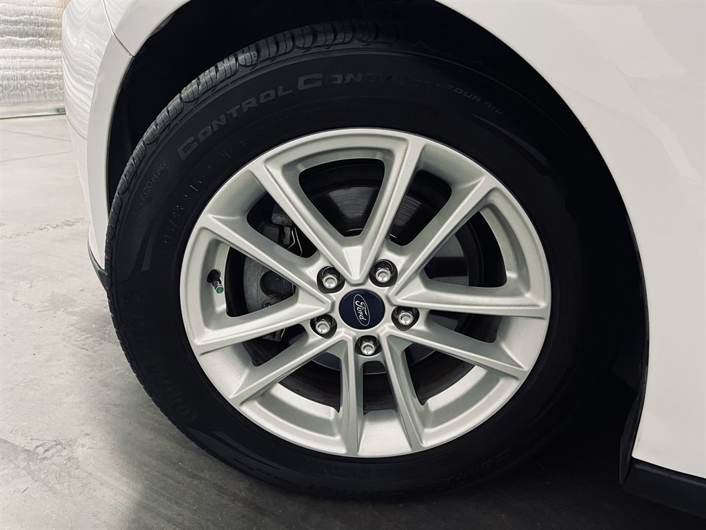 2017 Ford Focus - $7,300