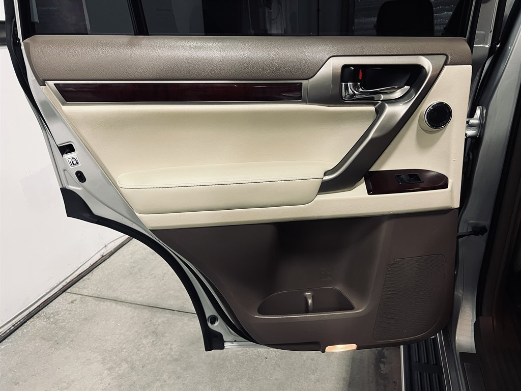 2016 Lexus GX - $25,999