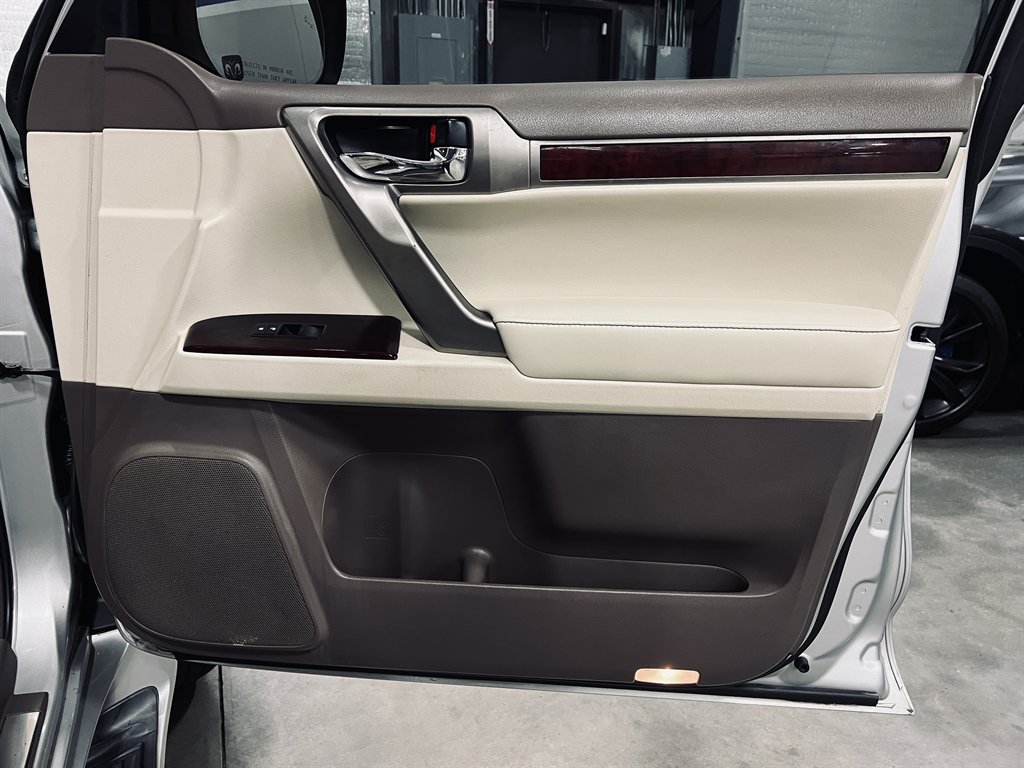 2016 Lexus GX - $25,999
