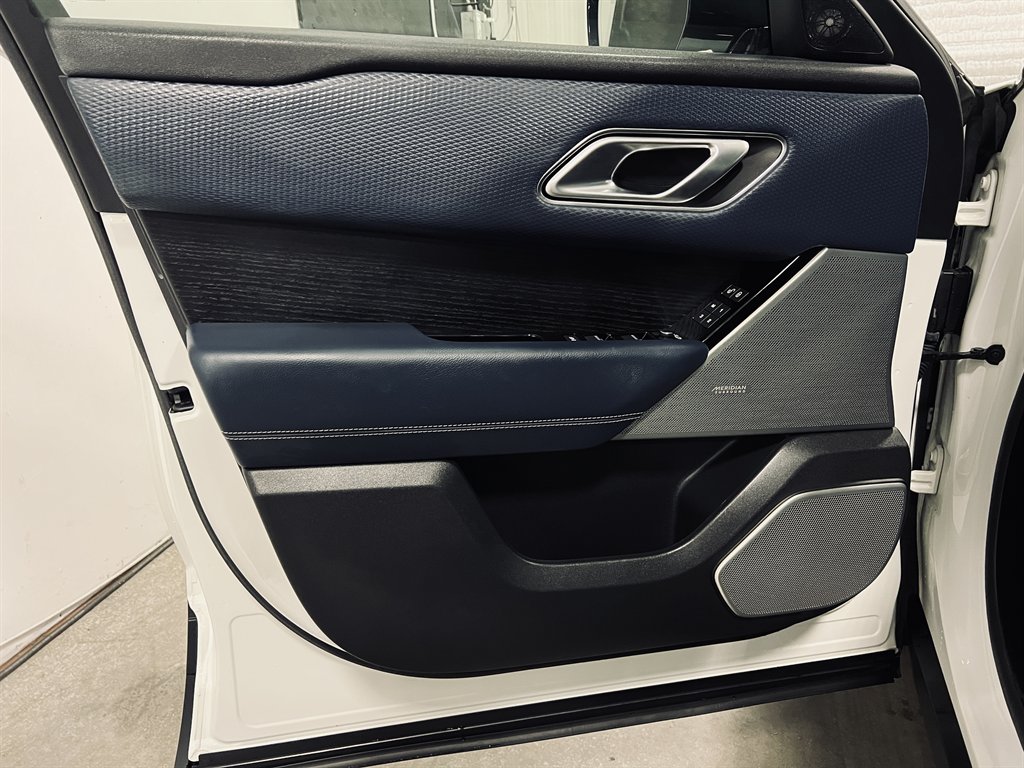 2020 Land Rover Range Rover Velar - $18,500