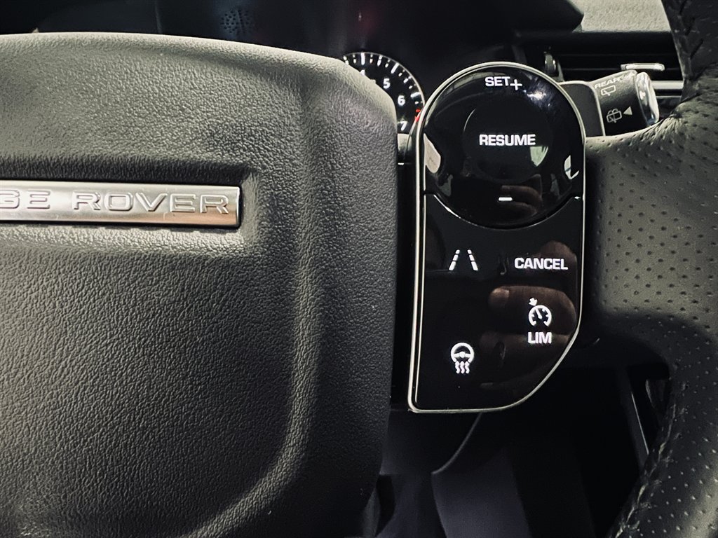 2020 Land Rover Range Rover Velar - $18,500