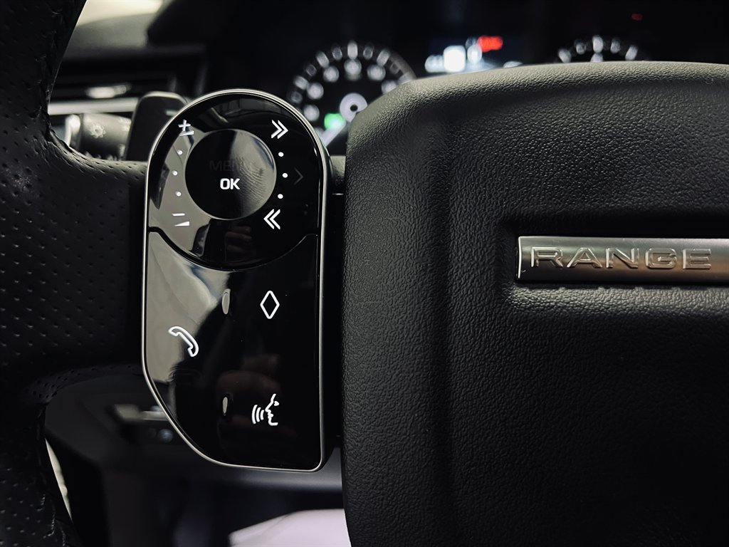 2020 Land Rover Range Rover Velar - $18,500
