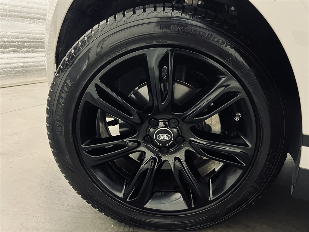2020 Land Rover Range Rover Velar - $18,500