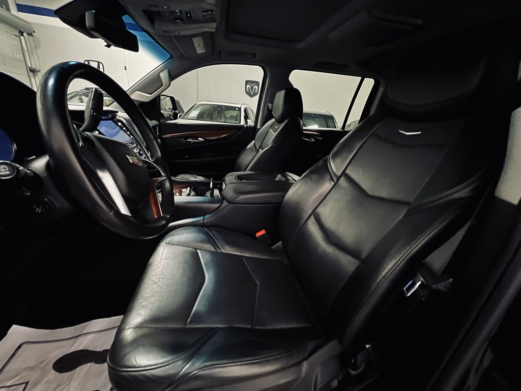 2018 Cadillac Escalade - $28,800