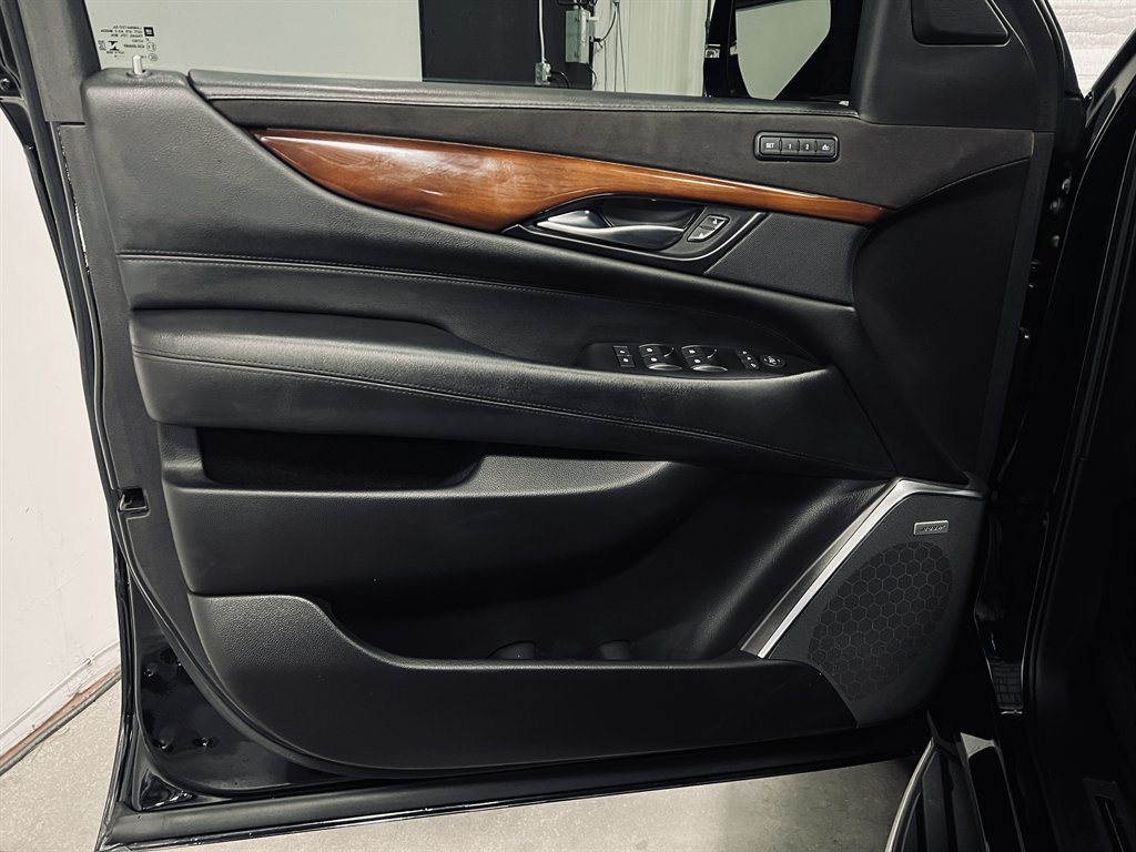 2018 Cadillac Escalade - $28,800