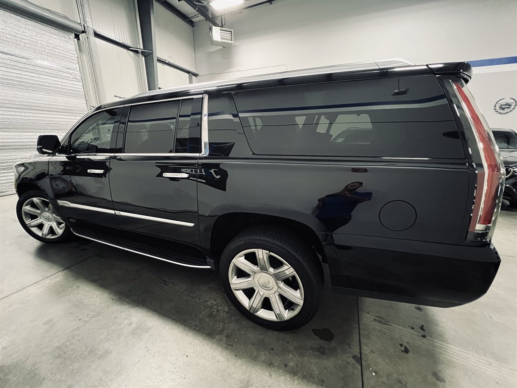2018 Cadillac Escalade - $28,800