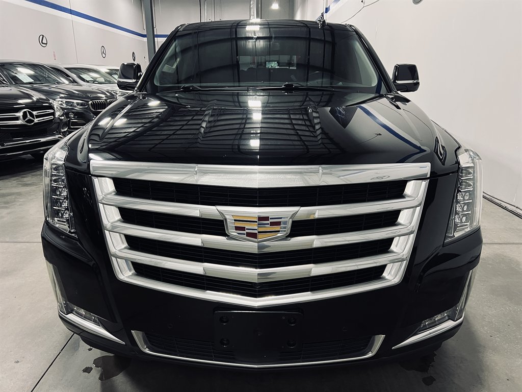 2018 Cadillac Escalade - $28,800