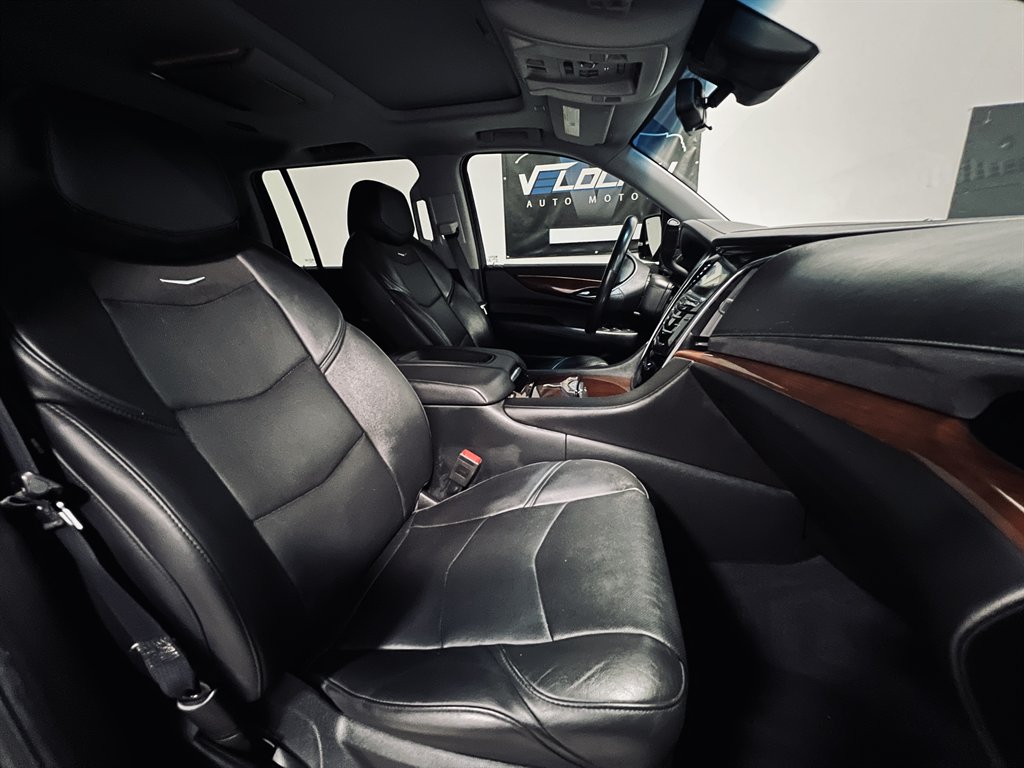 2018 Cadillac Escalade - $28,800