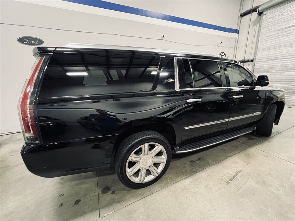 2018 Cadillac Escalade - $28,800