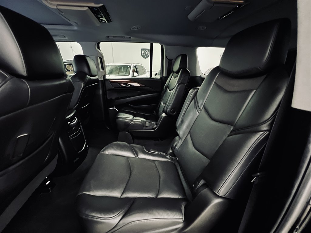2018 Cadillac Escalade - $28,800