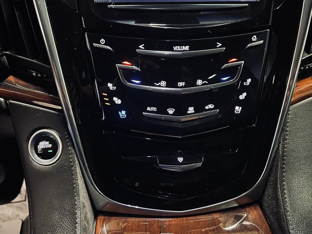2018 Cadillac Escalade - $28,800