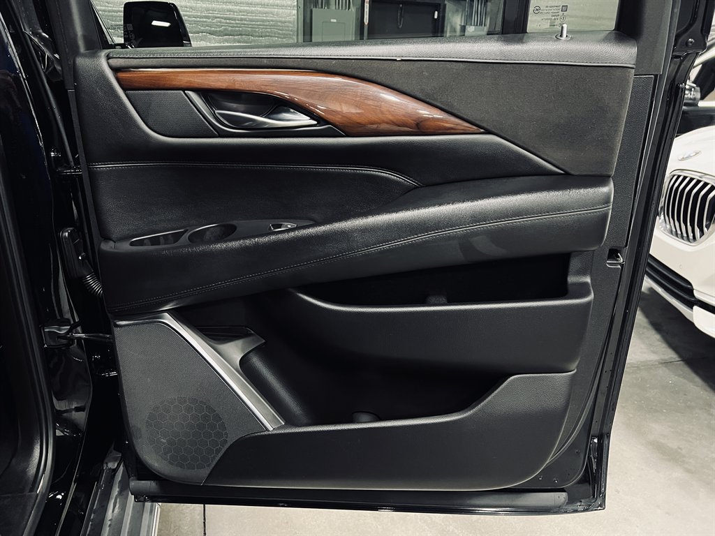2018 Cadillac Escalade - $28,800