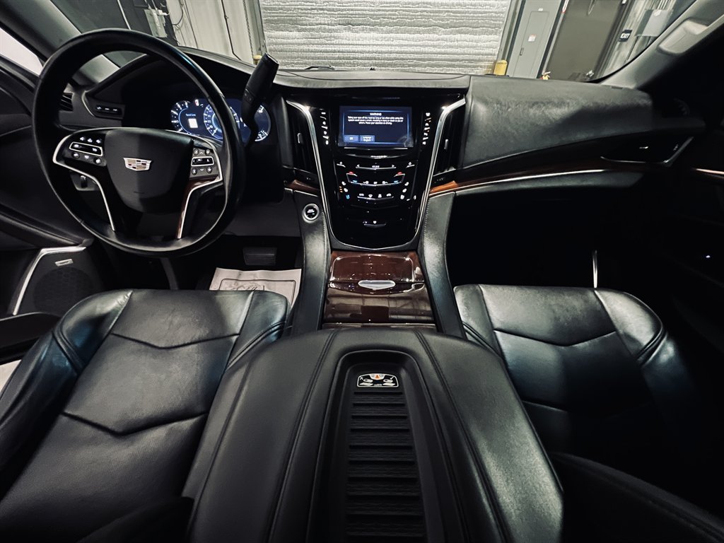 2018 Cadillac Escalade - $28,800