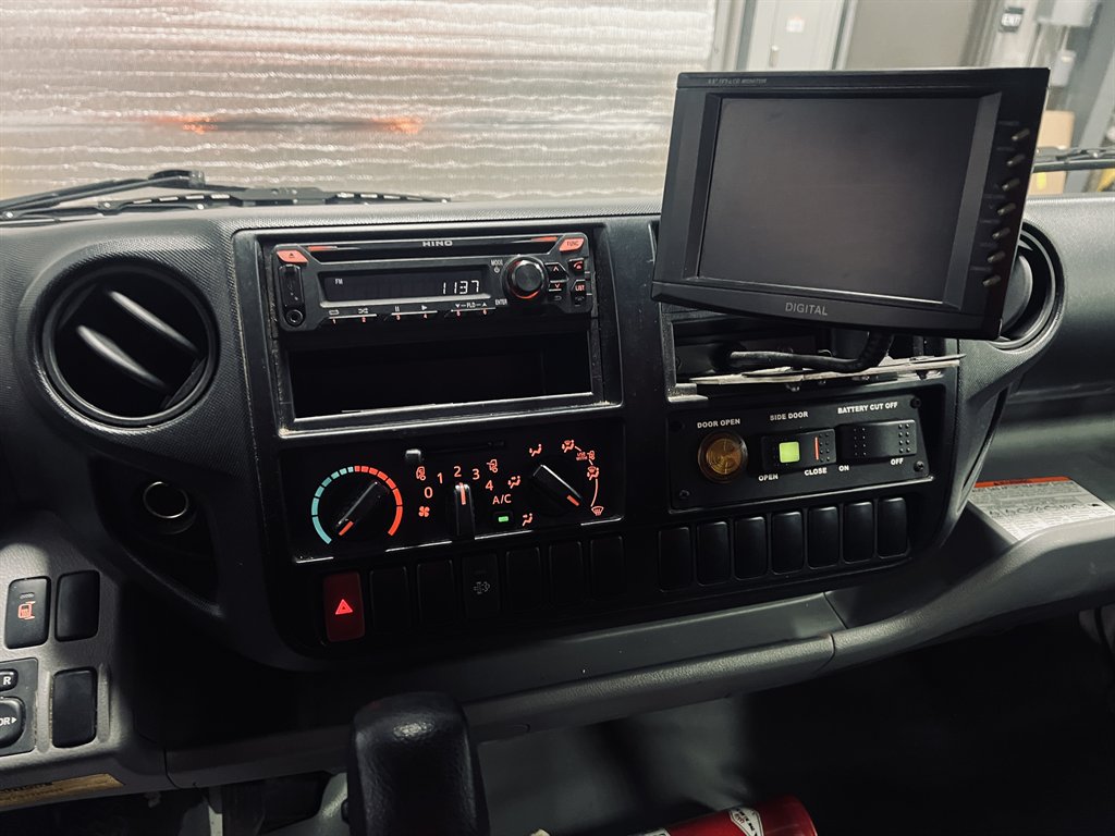 2018 Hino Xjc740 / Xfc740 - $24,500