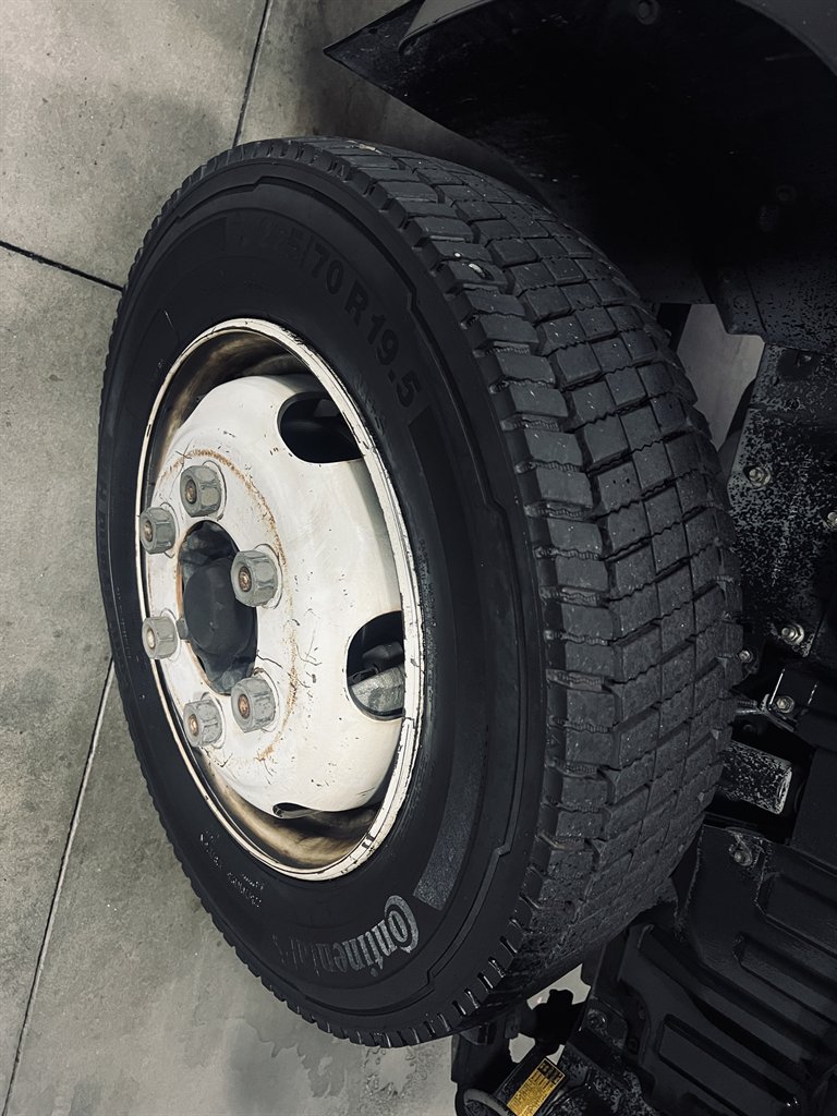 2018 Hino Xjc740 / Xfc740 - $24,500