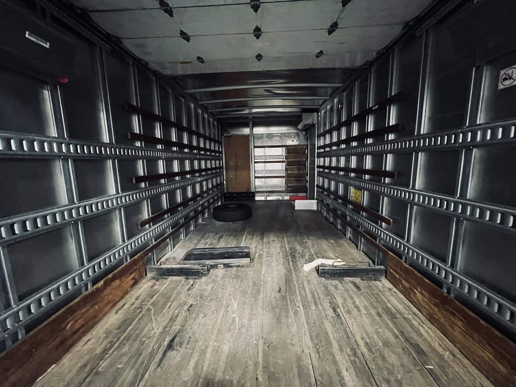 2018 Hino Xjc740 / Xfc740 - $24,500