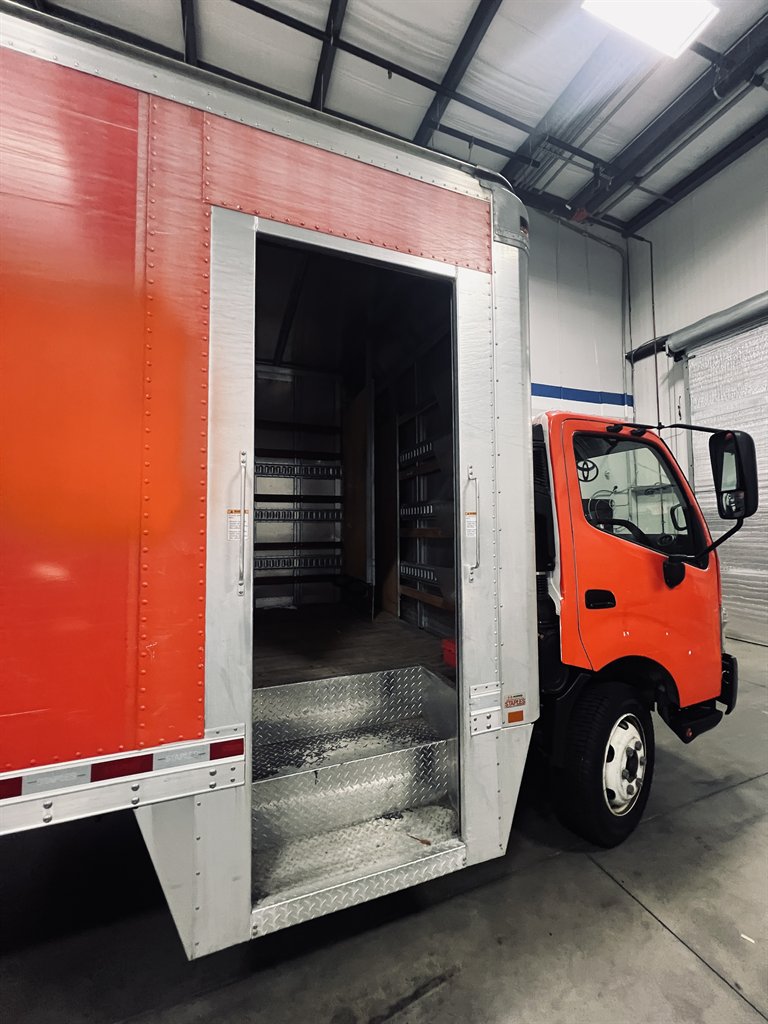 2018 Hino Xjc740 / Xfc740 - $24,500