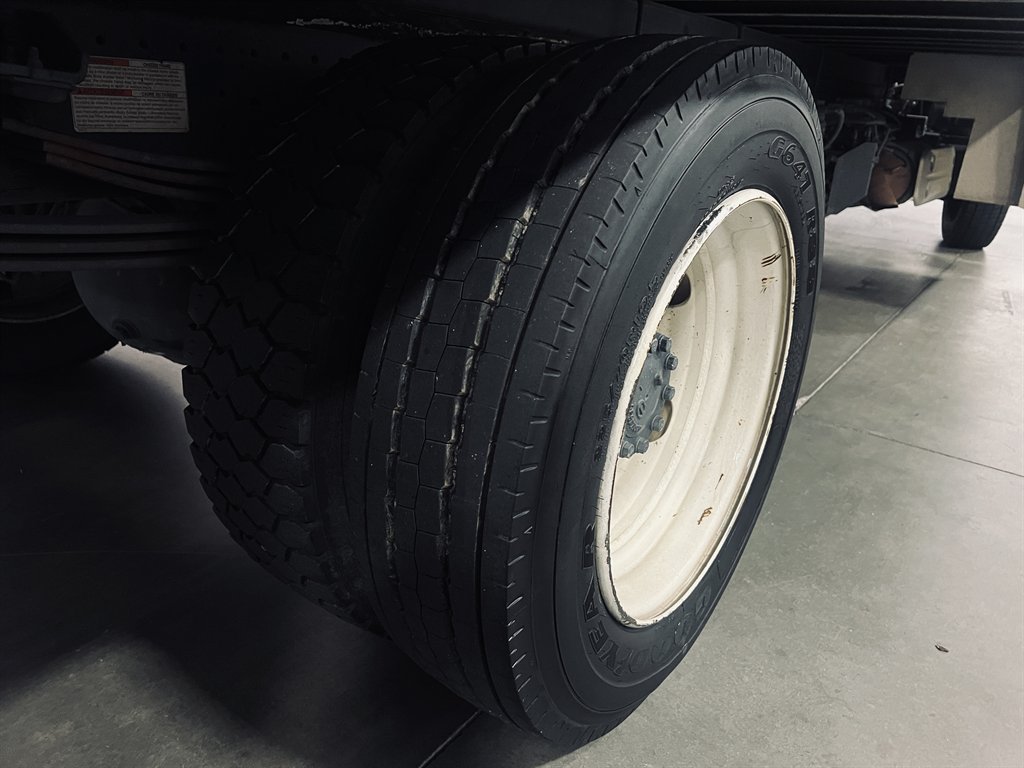 2018 Hino Xjc740 / Xfc740 - $24,500