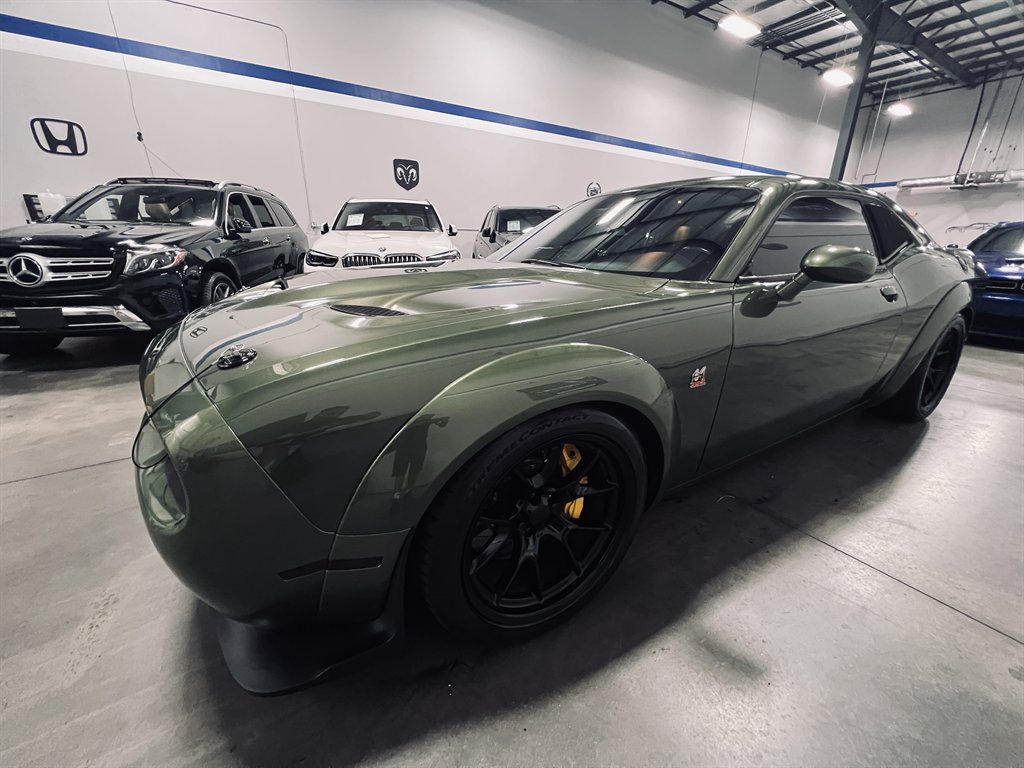 2019 Dodge Challenger - $35,500