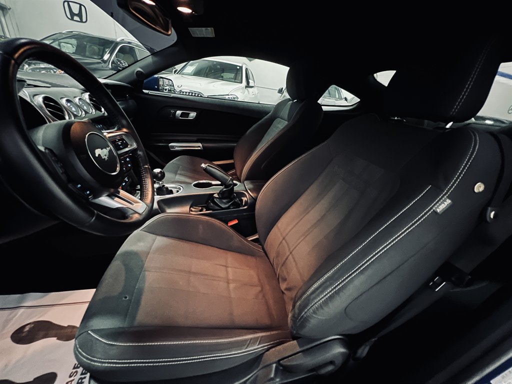 2018 Ford Mustang - $27,800