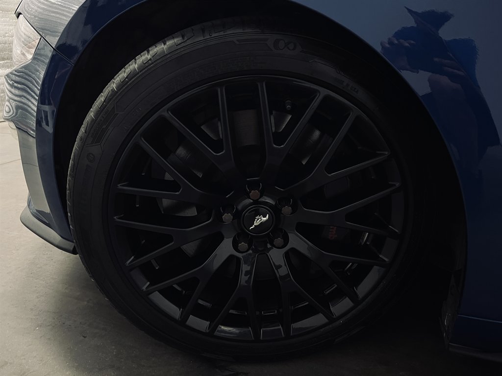 2018 Ford Mustang - $27,800