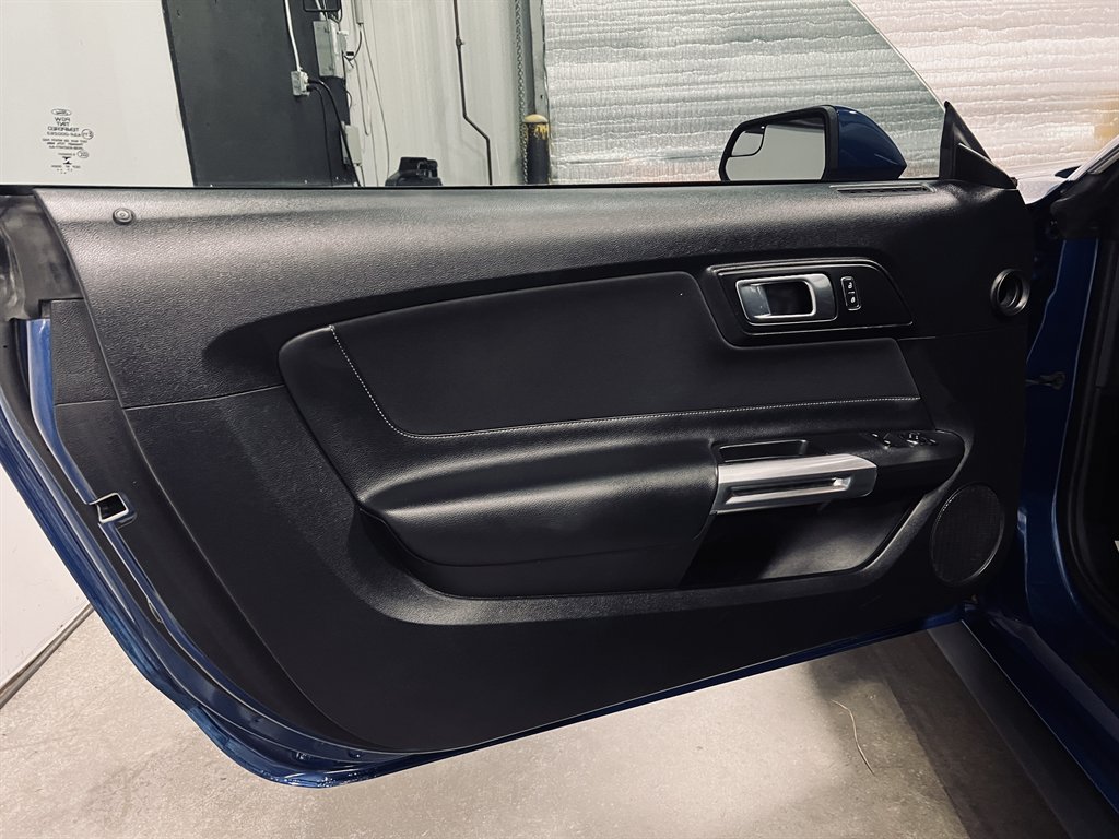 2018 Ford Mustang - $27,800
