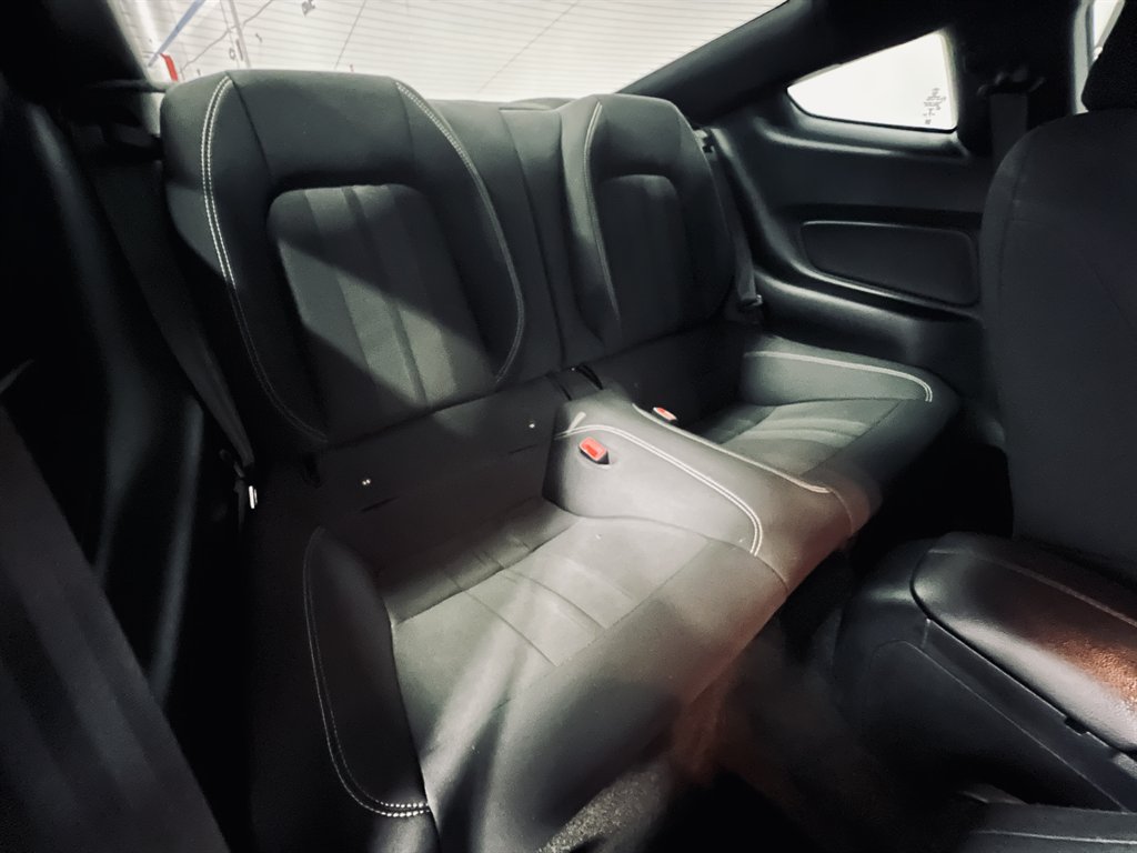 2018 Ford Mustang - $27,800