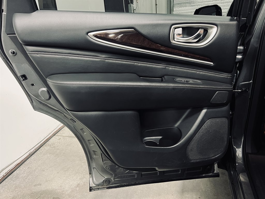 2018 INFINITI QX60 - $17,500