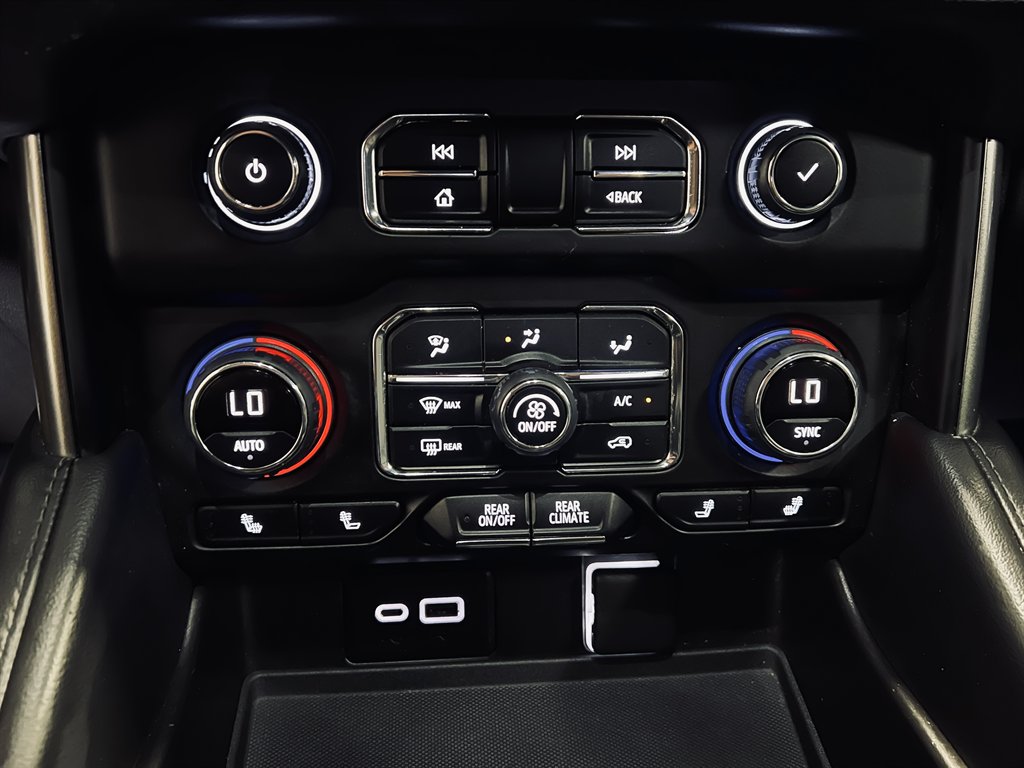 2021 Chevrolet Suburban - $30,850
