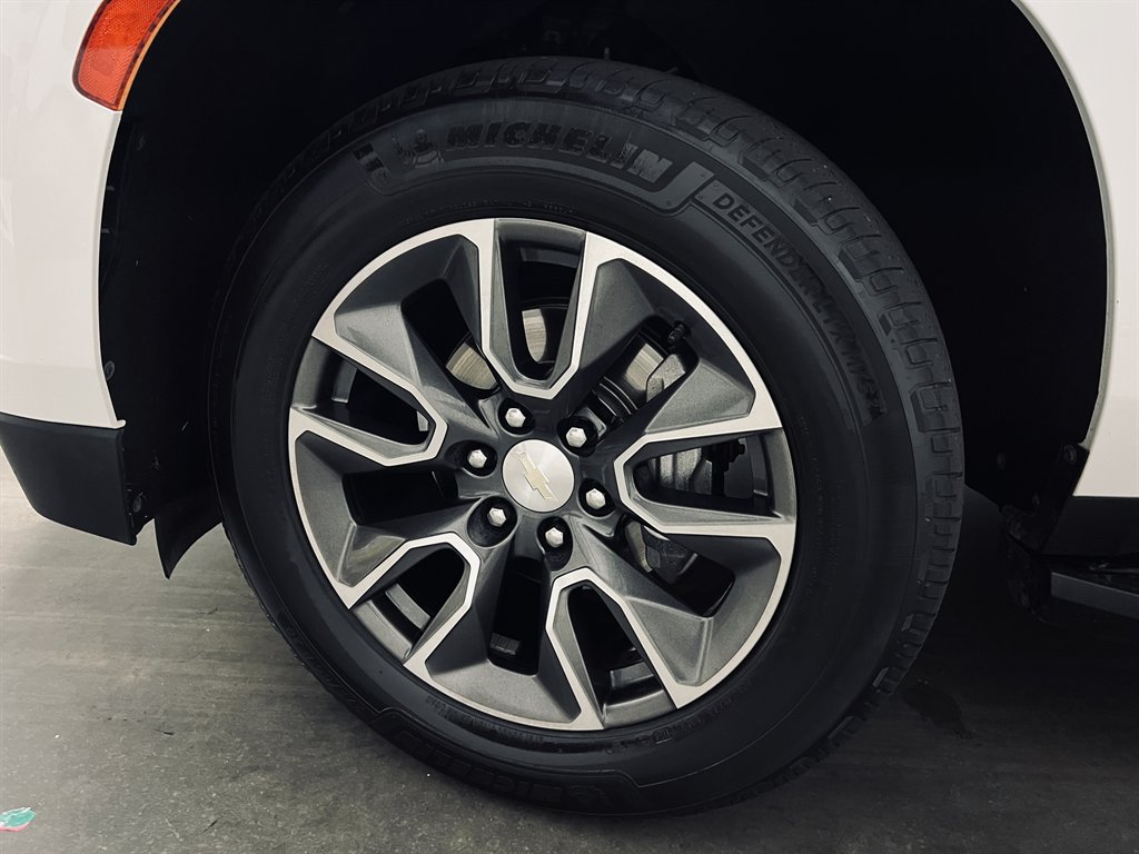 2021 Chevrolet Suburban - $30,850