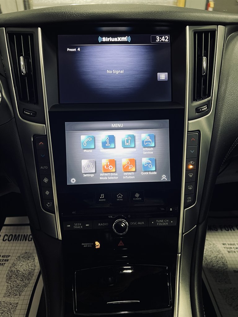 2021 INFINITI Q60 - $21,850