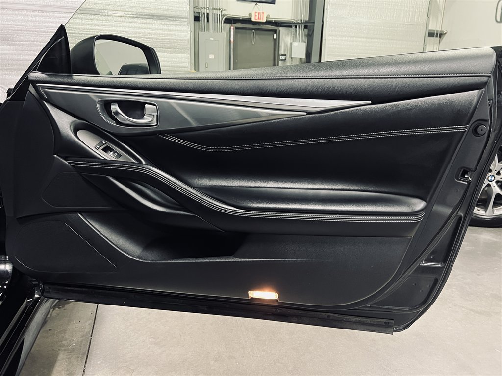 2021 INFINITI Q60 - $21,850