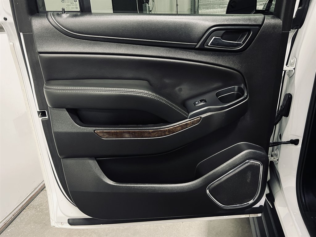 2018 Chevrolet Suburban - $20,500
