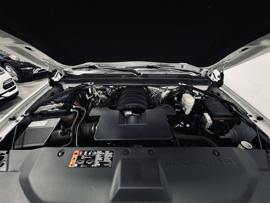 2018 Chevrolet Suburban - $20,500