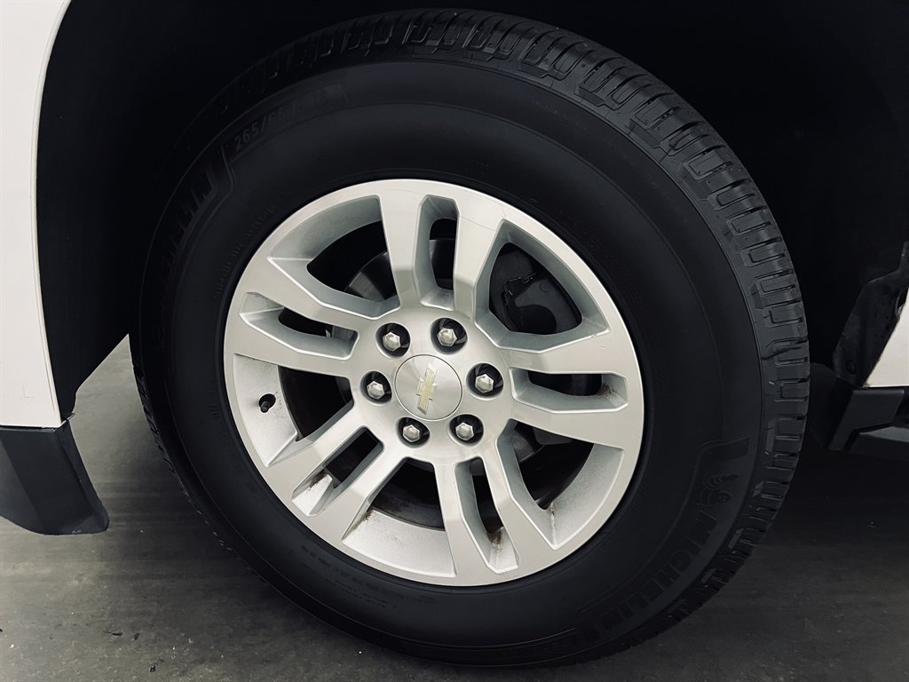 2018 Chevrolet Suburban - $20,500